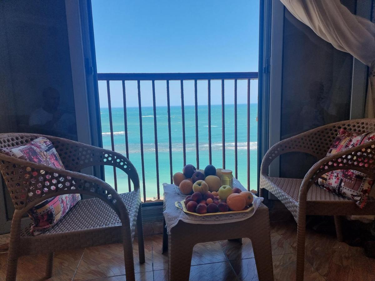 Panoramic Sea View Zamzm Flat Miami Family شقة فندقية زمزم بانورما بشاطئ ميامي - الاسكندرية صف اول مباشر علي بحر - عائلات فقط Αλεξάνδρεια Εξωτερικό φωτογραφία
